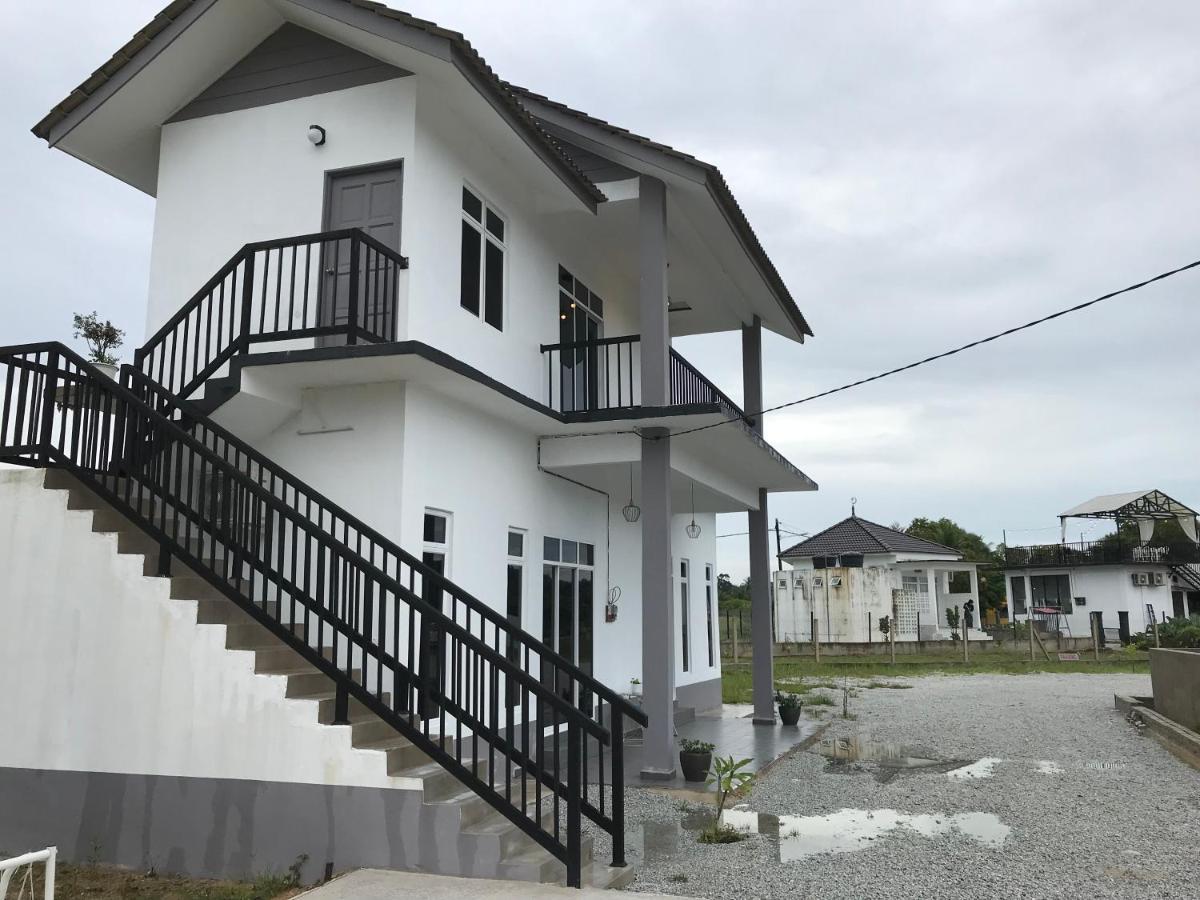 Rumah Sawah Homestay Pasir Puteh Bagian luar foto