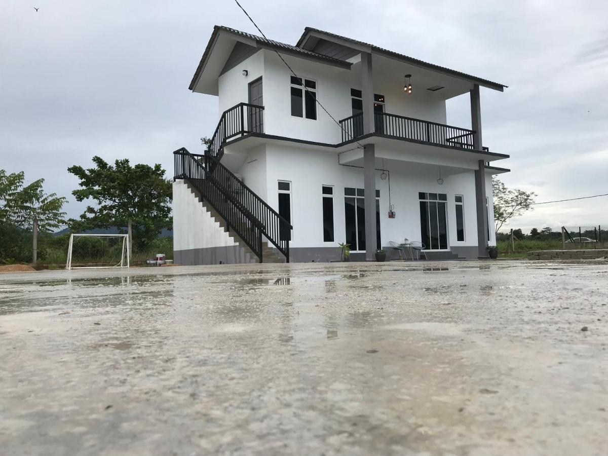 Rumah Sawah Homestay Pasir Puteh Bagian luar foto